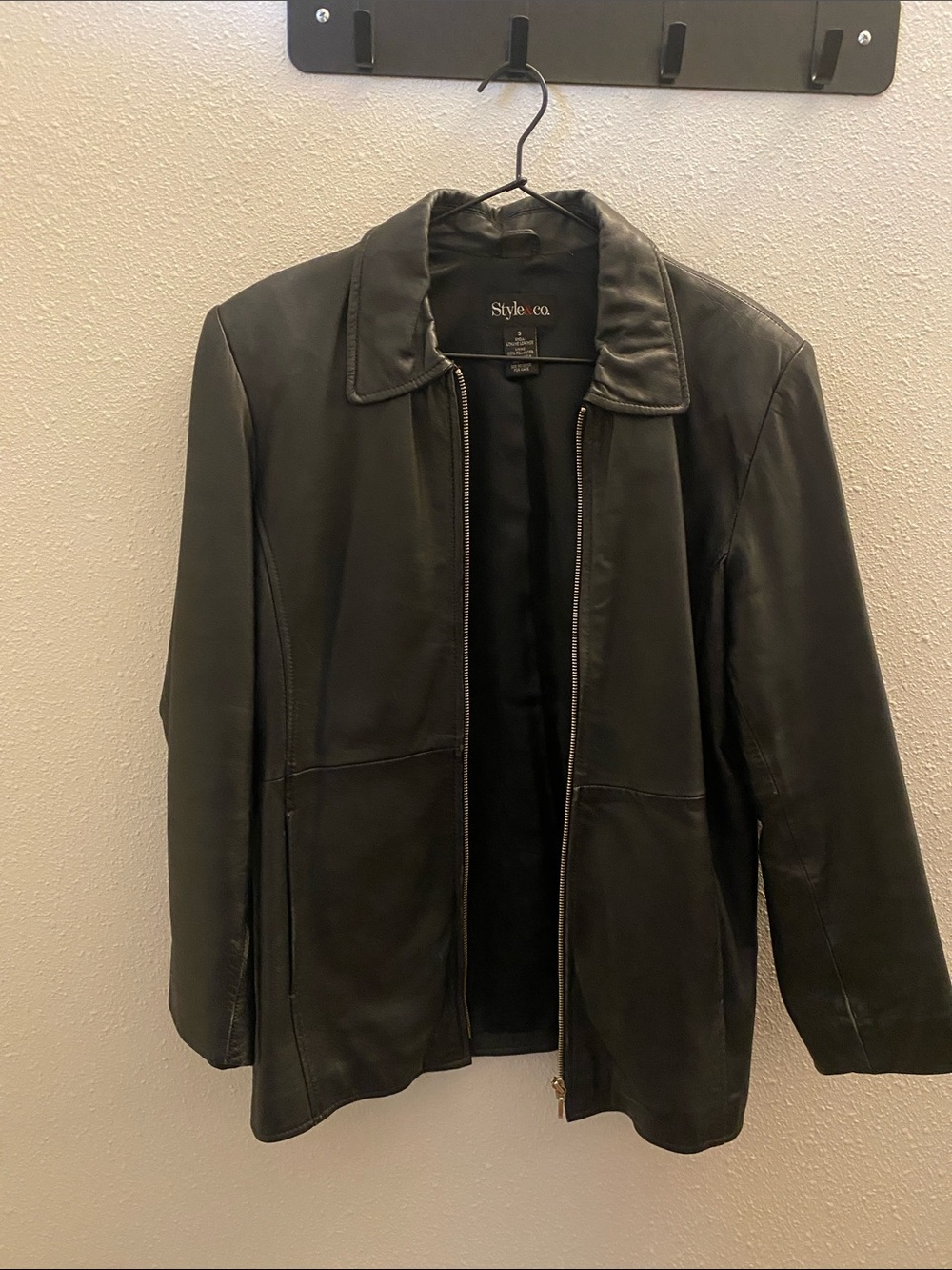 Slimming leather jacket